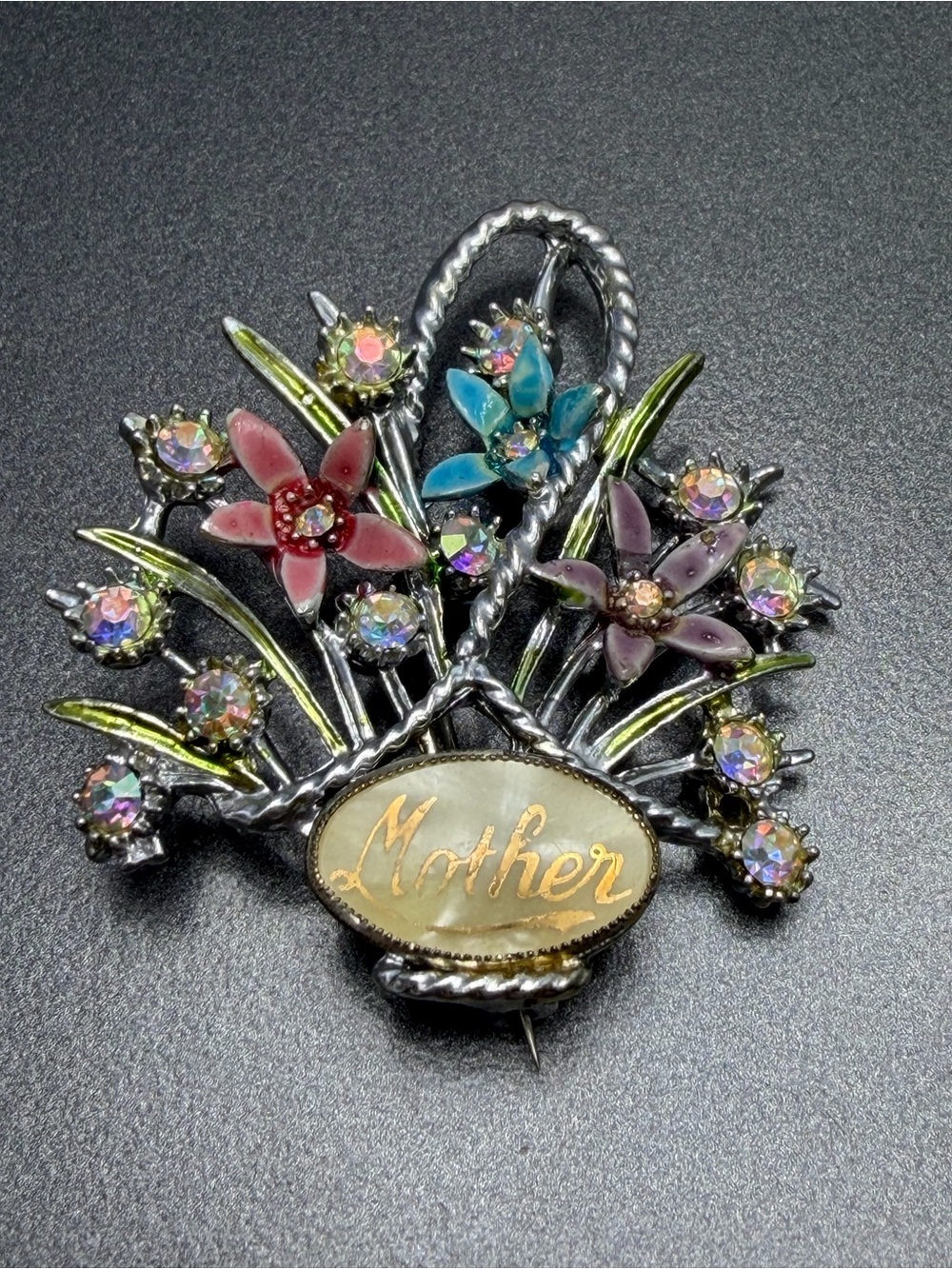 💕2/$20 Vintage Mother Floral Bouquet Pin in Multicolor Enamel